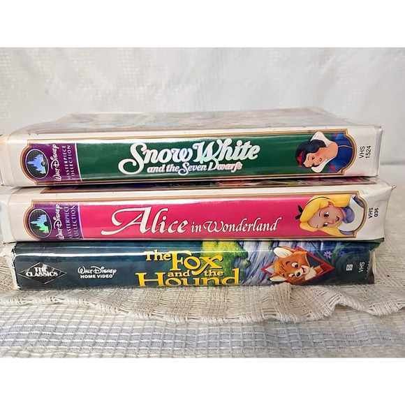Disney Masterpiece Collection VHS Snow White Fox & Hound Alice in Wonderland - Picture 2 of 9